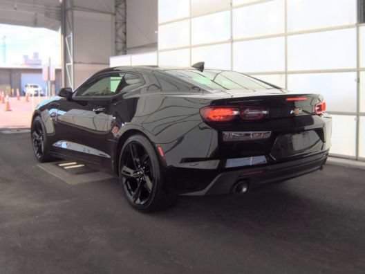 Used 2024 Chevrolet Camaro LT RWD image 2