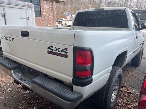 Used 2001 Dodge Ram 1500 Truck ST image 15