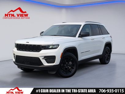 Used 2025 Jeep Grand Cherokee Altitude