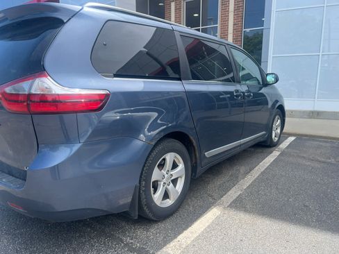 Used 2017 Toyota Sienna LE FWD image 9
