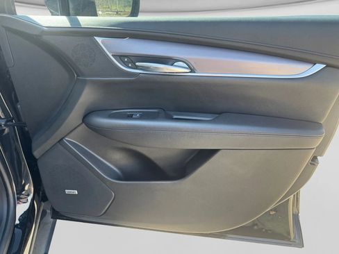 Used 2017 Cadillac XT5 Luxury w/ Driver Awareness Package image 34