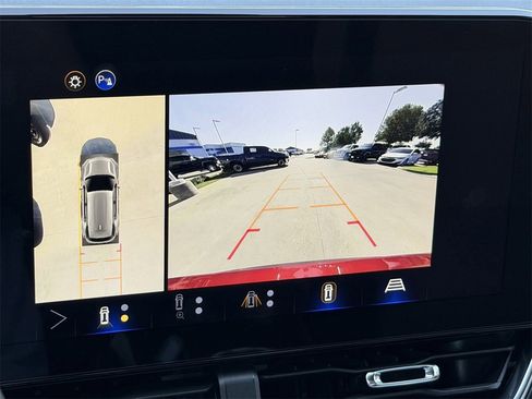 New 2026 Chevrolet Equinox ACTIV w/ Safety and Technology Package image 17