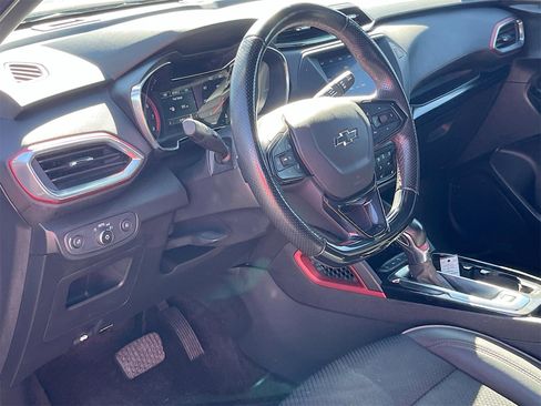 Used 2023 Chevrolet TrailBlazer RS image 9