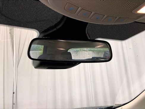 Used 2021 Ford Edge SE FWD image 17
