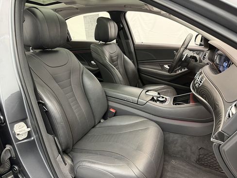 Used 2018 Mercedes-Benz S 560 4MATIC Sedan image 40