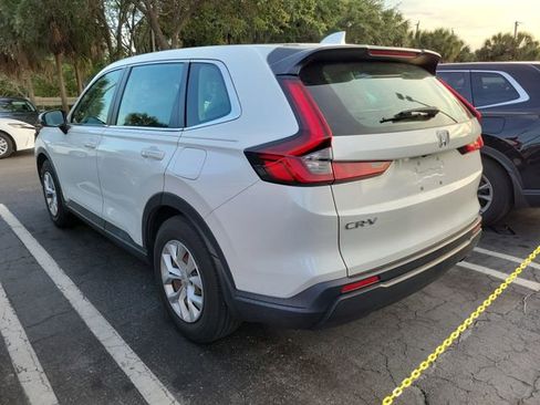 Used 2023 Honda CR-V LX image 4