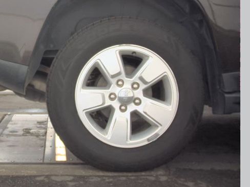 Used 2014 Jeep Compass Latitude image 14