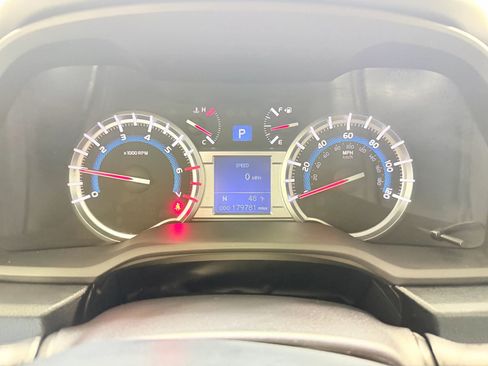 Used 2015 Toyota 4Runner Limited image 14