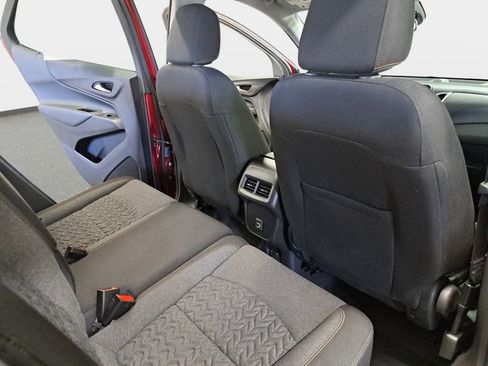 Used 2024 Chevrolet Equinox LT image 12