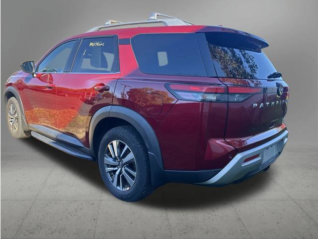 Used 2024 Nissan Pathfinder SL AWD/4WD image 5