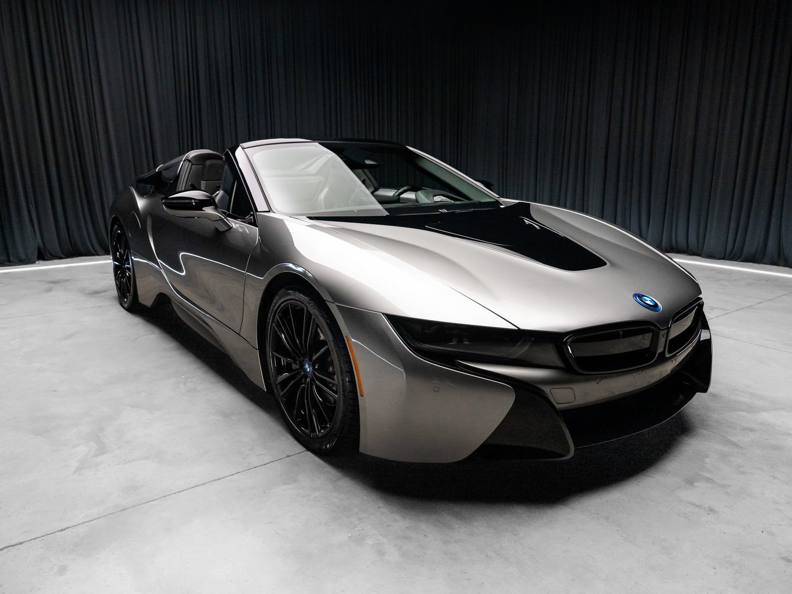 Used 2019 BMW i8 Roadster AWD/4WD image 9