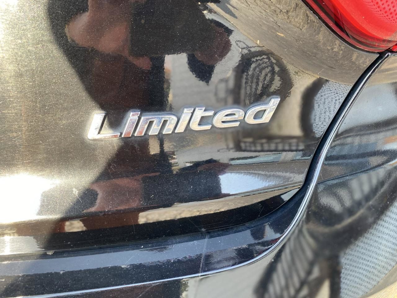 Used 2015 Hyundai Sonata Limited w/ Option Group 06 FWD image 9