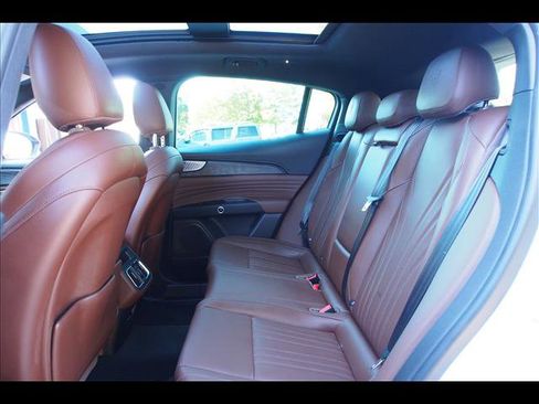 Used 2023 Maserati Grecale GT image 21