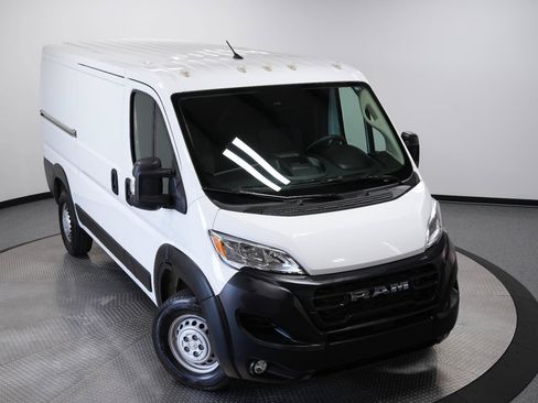 Used 2025 RAM ProMaster 2500 w/ Convenience Group FWD image 41