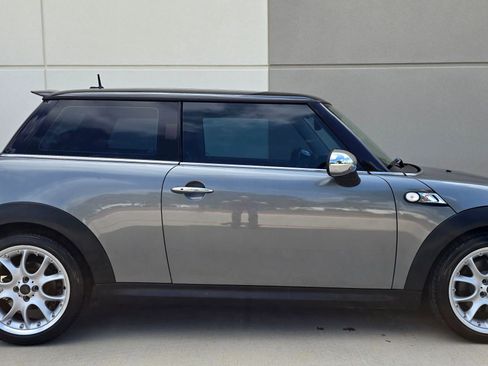 Used 2010 MINI Cooper S FWD image 8