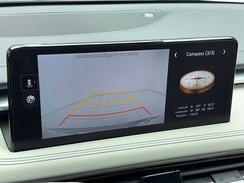 Used 2025 Genesis G70 2.5T image 27