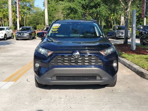 Used 2020 Toyota RAV4 XLE FWD image 2