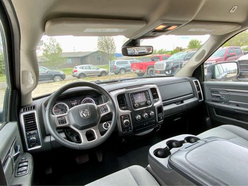 Used 2023 RAM 1500 Classic SLT AWD/4WD image 32