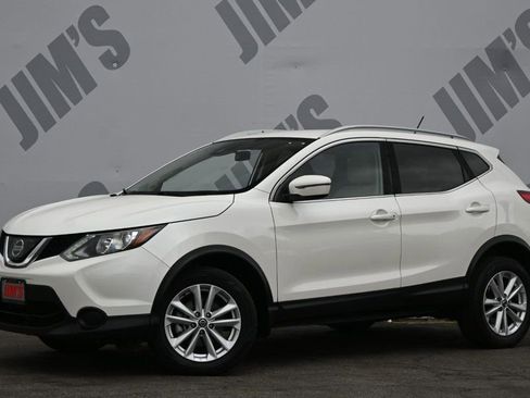 Used 2019 Nissan Rogue Sport SV image 1