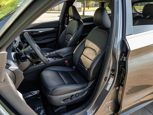 Used 2019 INFINITI QX50 Luxe w/ Cargo Package FWD image 38