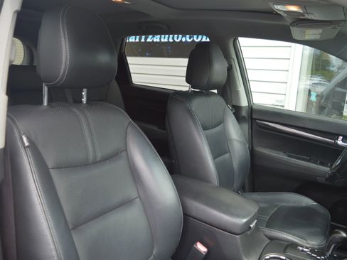 Used 2011 Kia Sorento EX w/ Premium Pkg AWD/4WD image 18