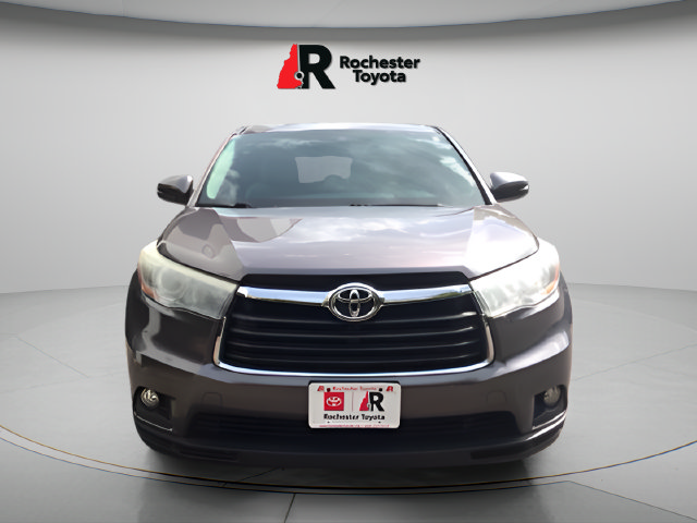 Used 2015 Toyota Highlander Plus AWD/4WD image 2
