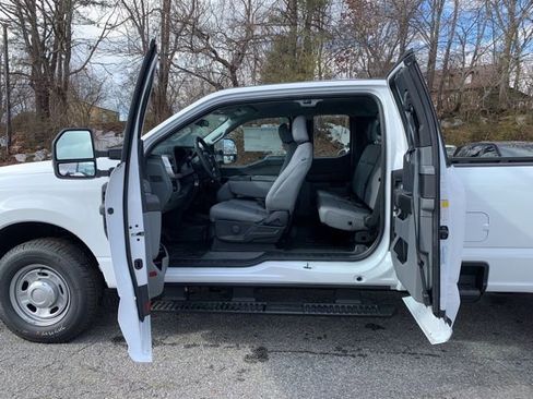 New 2026 Ford F250 XL RWD image 18
