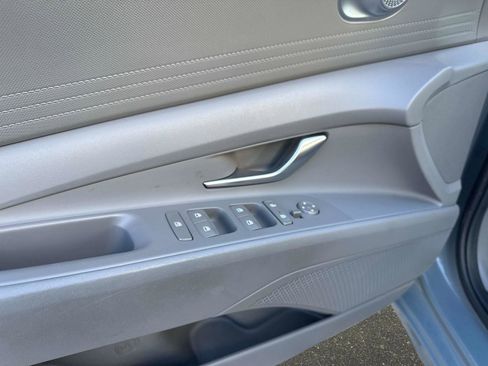 Used 2023 Hyundai Elantra SEL w/ Cargo Package image 18