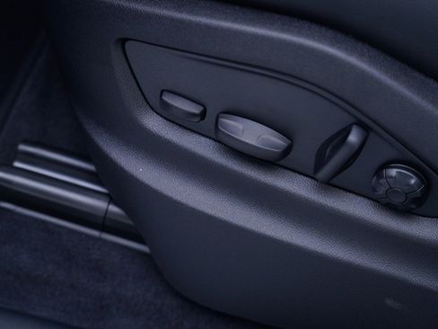 Used 2026 Porsche Cayenne AWD/4WD image 15
