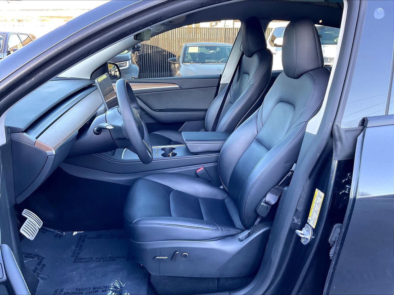 Used 2024 Tesla Model Y Performance AWD/4WD image 28