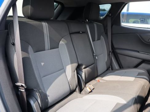 Used 2025 Chevrolet Blazer LT AWD/4WD image 31