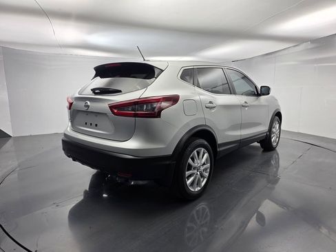 Used 2021 Nissan Rogue Sport S image 4