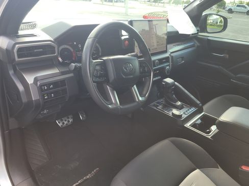 Used 2024 Toyota Tacoma TRD Sport RWD image 20