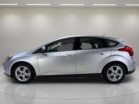Used 2013 Ford Focus SE w/ SE Winter Pkg FWD image 15