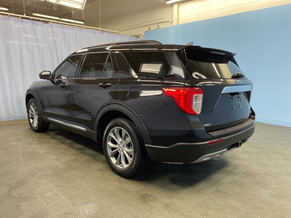 Used 2022 Ford Explorer XLT w/ Equipment Group 202A AWD/4WD image 4