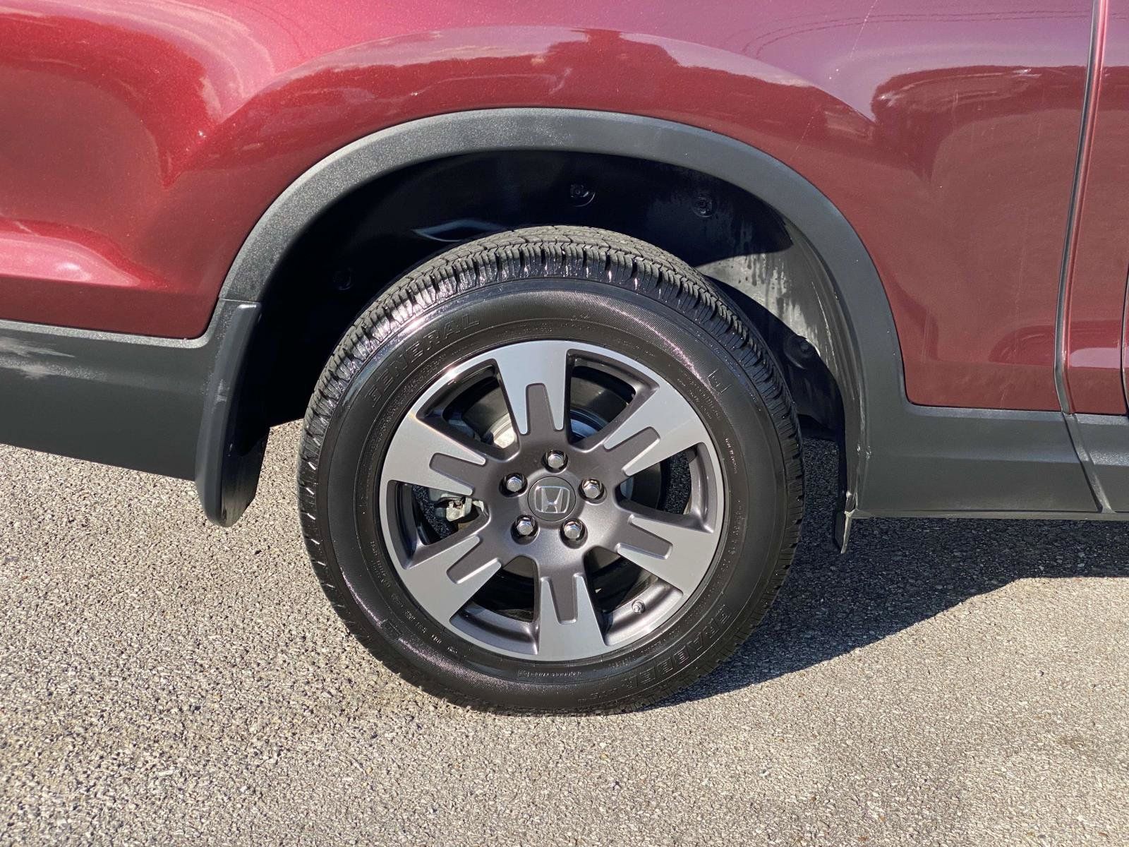 Used 2017 Honda Ridgeline RTL-T image 3