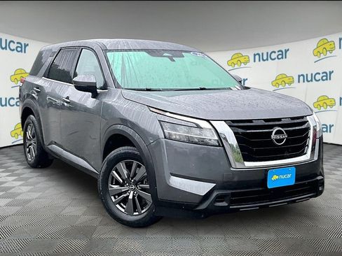 Used 2022 Nissan Pathfinder S AWD/4WD image 1