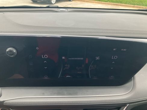 Used 2025 Buick Encore GX Avenir w/ Avenir Technology Package FWD image 22