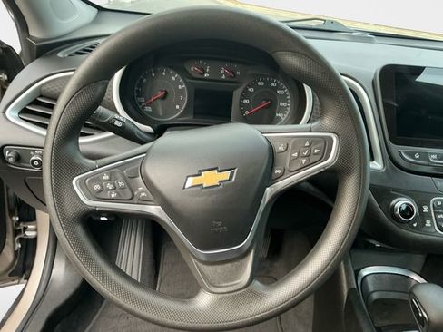 Used 2023 Chevrolet Malibu LT FWD image 14