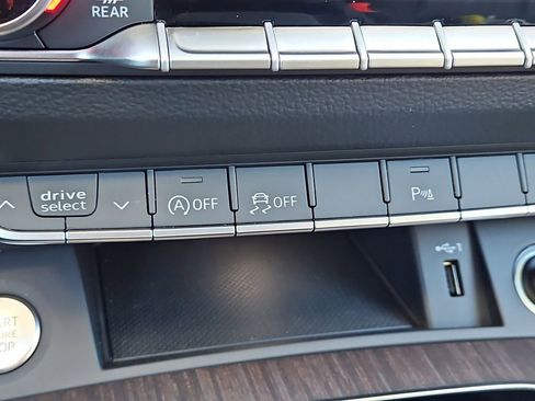 Used 2025 Audi Q5 2.0T Premium Plus image 19