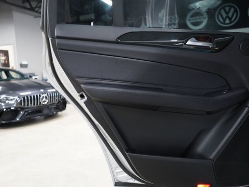 Used 2019 Mercedes-Benz GLS 450 4MATIC image 13