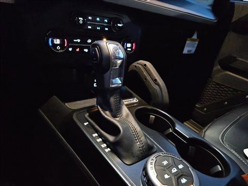 New 2025 Ford Bronco Badlands image 12