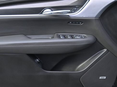 Certified 2025 Cadillac XT6 Sport w/ Technology Package image 23