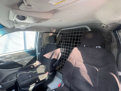 Used 2014 RAM C/V Tradesman image 27