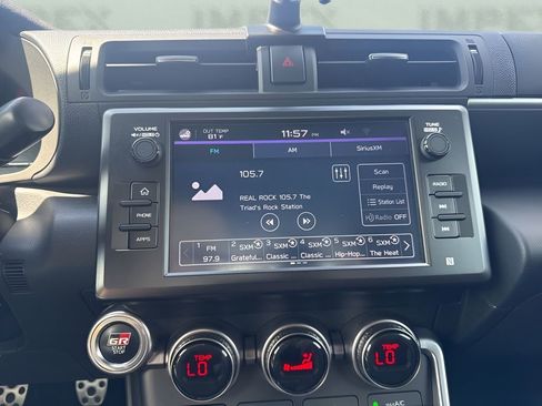 Used 2022 Toyota GR86 Premium image 16