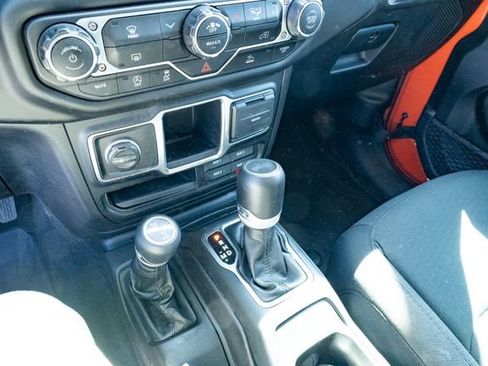 Used 2023 Jeep Wrangler Sport image 22