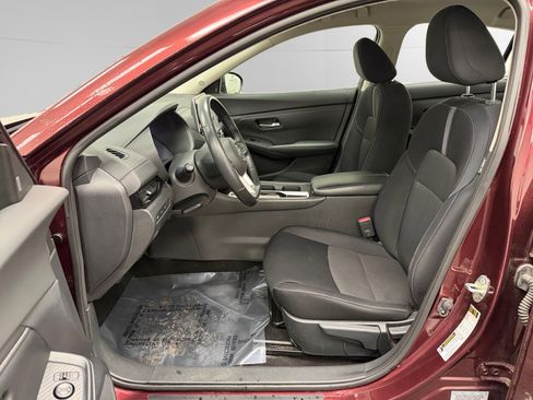 Used 2021 Nissan Sentra SV image 9