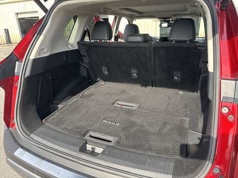 Used 2023 Nissan Rogue SL w/ SL Premium Package image 12