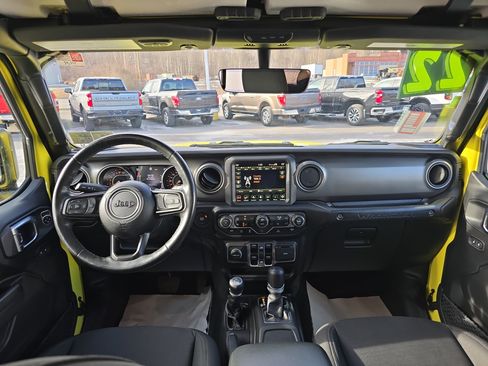 Used 2022 Jeep Wrangler Unlimited Sport image 16