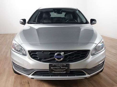 Used 2017 Volvo V60 T5 Cross Country w/ Convenience Package AWD/4WD image 2